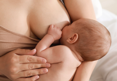 Stillen oder Fläschchen: Was ist besser fürs Baby?